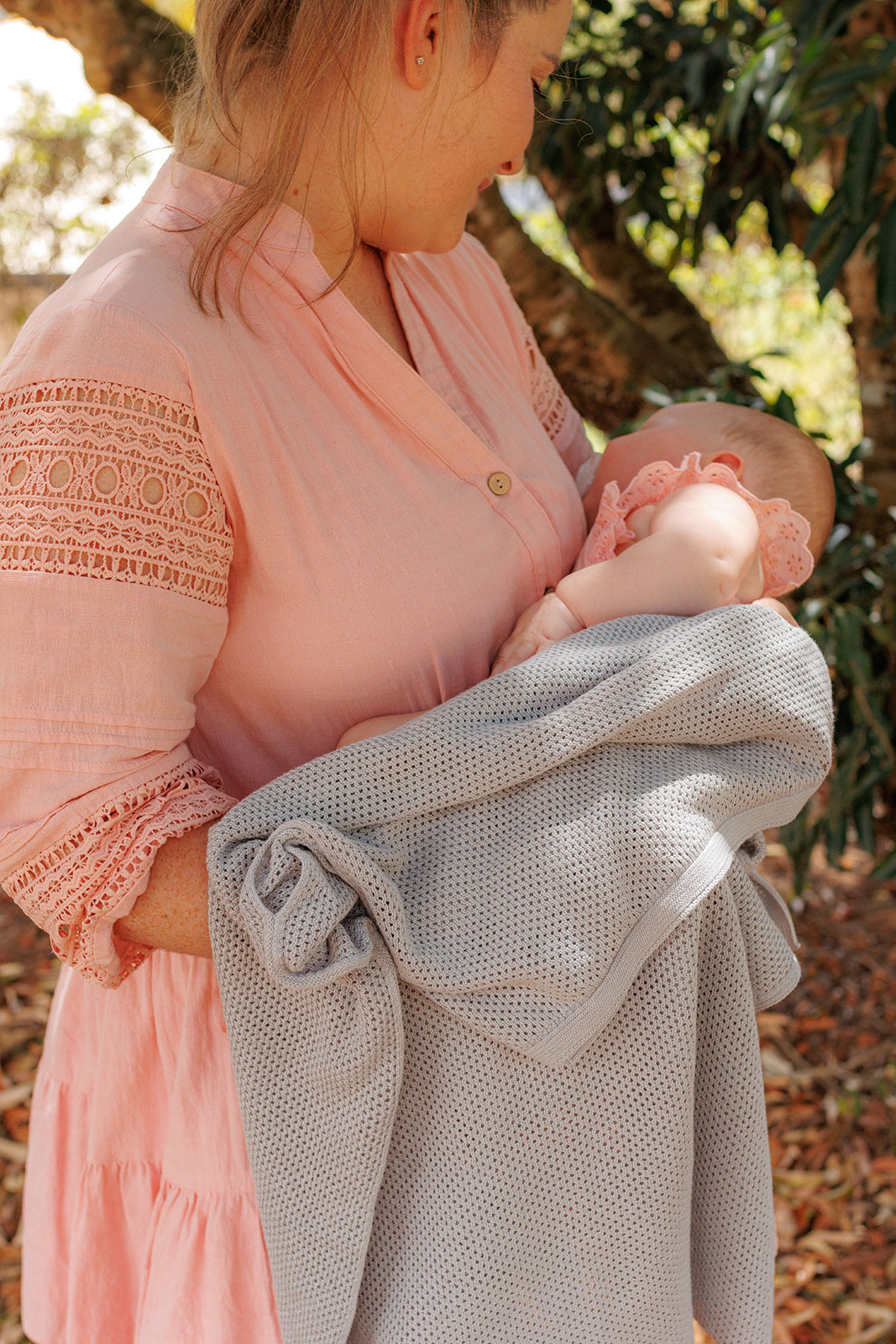 Breastfeeding wrap 2024